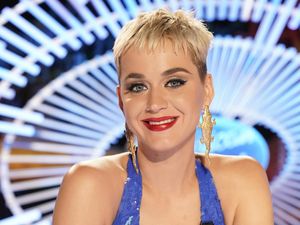Tunangan Jeff Bezos dan Katy Perry Meluncur ke Luar Angkasa Hari Ini Tunangan Jeff Bezos dan Katy Perry Meluncur ke Luar Angkasa Hari Ini