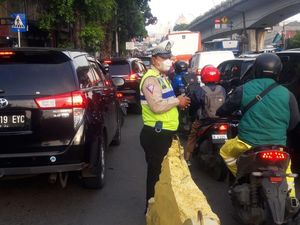 Lalin di Jl Letjend Suprapto arah Senen Jakpus Macet