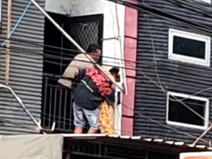 Durjana Pria di Makassar Tega Sandera-Ancam Bunuh Bayinya Sendiri Durjana Pria di Makassar Tega Sandera-Ancam Bunuh Bayinya Sendiri