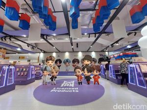 Army Merapat! Ada Merchandise Official BTS di Transmart Kokas
