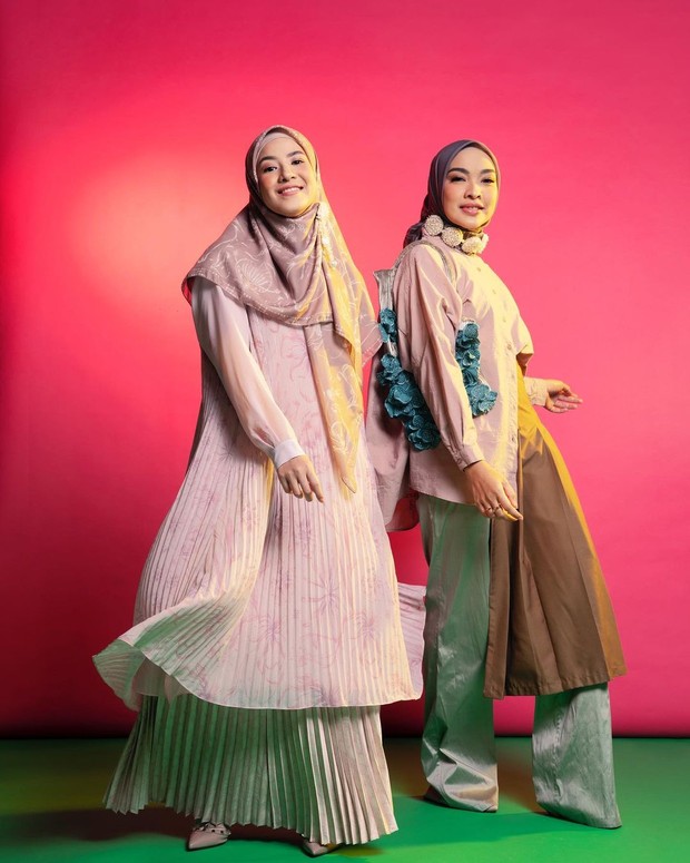 Natasha Rizky dengan Tunik Plisket