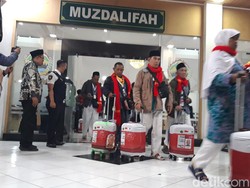 Jemaah Calon Haji Embarkasi Solo Paling Awal Diterbangkan ke Arab Saudi