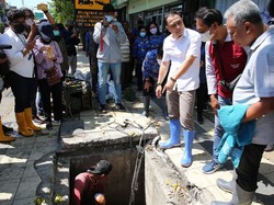 Walkot Surabaya Dorong Warga Gotong Royong Tuntaskan Masalah Genangan