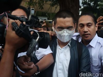 Penyuap Sekretaris MA, Dadan Tri Yudianto Belum Ditahan Usai Diperiksa