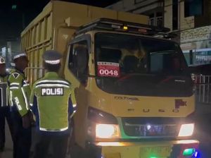 10 Truk Batu Bara Pelat Nomor Luar Jambi yang Masih Beroperasi Diamankan 10 Truk Batu Bara Pelat Nomor Luar Jambi yang Masih Beroperasi Diamankan