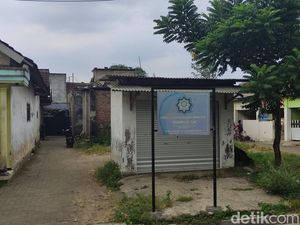 Ketua RW Ungkap Detik-detik Penangkapan Terduga Teroris di Kota Malang Ketua RW Ungkap Detik-detik Penangkapan Terduga Teroris di Kota Malang