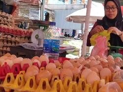Harga Telur di Palembang Mahal, Pedagang Pempek-Kue Pilih Telur Retak