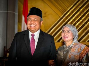 Gubernur BI Perry Warjiyo Raih Bintang Mahaputera Utama dari Prabowo