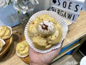 Soes Surgawi: Kue Soes Klasik dengan Isian Creamy Lumer yang Nikmat