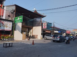 Dibongkar Hari Ini, Ruko Makan Jalan Pluit Masih Ramai Pengunjung