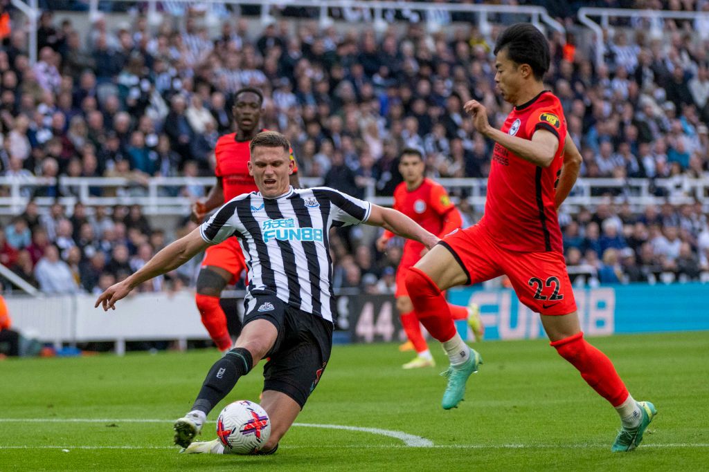NEWCASTLE UPON TYNE, ENGLAND - MAY 22: Eddie Howe, Manager of Newcastle United, celebrates after his team qualifies for the UEFA Champions League following the Premier League match between Newcastle United and Leicester City at St. James Park on May 22, 2023 in Newcastle upon Tyne, England. (Photo by Alex Livesey/Getty Images)