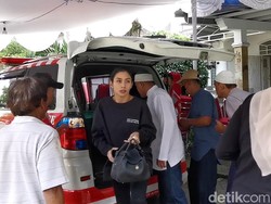 Raut Wajah Tyas Mirasih Berduka Ibunda Meninggal Dunia