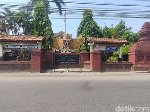 Ini Penyebab Warga Sekap Bu Kades Cs di Sidoarjo Ini Penyebab Warga Sekap Bu Kades Cs di Sidoarjo