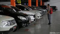 Berburu Mobil Bekas di Showroom BroomHive