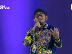 Momen Bupati Sumenep Achmad Bernyanyi di Gelaran Demi Indonesia