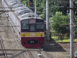 Siap-siap! Diprediksi 894.861 Orang Bakal Padati KRL Besok