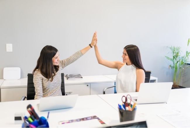 Dapat Dipercaya dan Tulus Membantu Orang Lain. foto freepik.com: tonodiaz