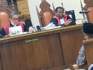 Tok! Eks Rektor Unila Divonis 10 Tahun Bui, Lebih Ringan dari Tuntutan JPU KPK Tok! Eks Rektor Unila Divonis 10 Tahun Bui, Lebih Ringan dari Tuntutan JPU KPK
