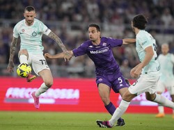 Selepas jeda, laga berlangsung menarik. Kedua tim saling jual beli serangan. Nerazzurri bisa menahan gempuran Si Ungu hingga laga tuntas. Menang 2-1, Inter juara Coppa Italia. AP/Andrew Medichini