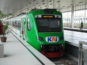 Perbedaan KA Bandara YIA Reguler dan Ekspres, Simak Informasinya! Perbedaan KA Bandara YIA Reguler dan Ekspres, Simak Informasinya!