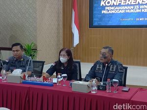 23 WN China-Taiwan Tanpa Dokumen Diamankan dari Kos di Karanganyar 23 WN China-Taiwan Tanpa Dokumen Diamankan dari Kos di Karanganyar