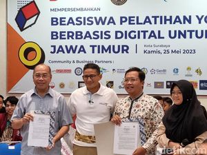 Menparekraf Sandiaga Gandeng UM Surabaya Gelar Program Beasiswa Menparekraf Sandiaga Gandeng UM Surabaya Gelar Program Beasiswa