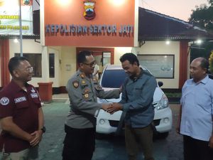 Terungkap! Pemilik Mobil Misterius 24 Jam Parkir di SPBU Jati Kudus Terungkap! Pemilik Mobil Misterius 24 Jam Parkir di SPBU Jati Kudus