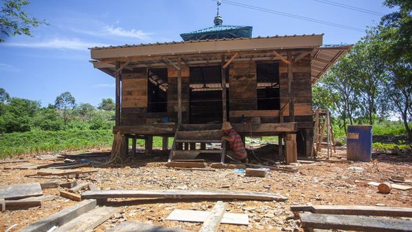 Musala di Batam Ini Dibangun dari Papan Plastik Daur Ulang