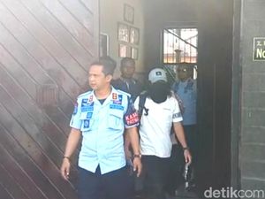 Napi Terorisme Kasus Penyerangan Polres Bima Bebas dari Lapas Tulungagung Napi Terorisme Kasus Penyerangan Polres Bima Bebas dari Lapas Tulungagung