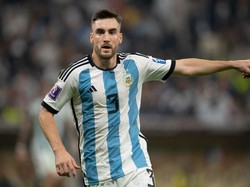 Indonesia Vs Argentina: Bek Nicolas Tagliafico Dadah-dadah