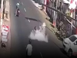 Pelajaran dari Kecelakaan Tukang Bakso Tersiram Kuah Dagangannya Gegara Ojol Lawan Arus