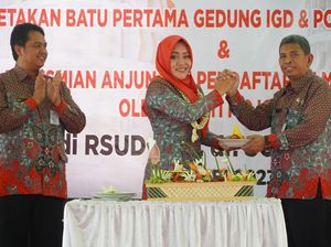 Bupati Mojokerto Mulai Pembangunan Poliklinik-IGD Terpadu RSUD Soekandar Bupati Mojokerto Mulai Pembangunan Poliklinik-IGD Terpadu RSUD Soekandar