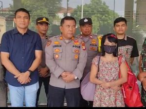 Polisi Amankan Pengamen Wanita yang Viral Aniaya Anak di Jakbar Polisi Amankan Pengamen Wanita yang Viral Aniaya Anak di Jakbar