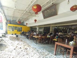 Ruko Makan Jalan di Pluit Masih Ramai Pengunjung Usai Dibongkar Satpol PP