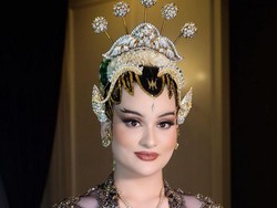 Cantiknya Putri Artis Legend Enny Beatrice Nikah Adat Jawa di Malaysia