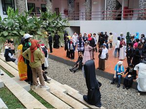 Unik! Mahasiswa DKV ITB Jalani UAS dengan Cosplay Unik! Mahasiswa DKV ITB Jalani UAS dengan Cosplay