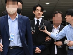 Astaga, Yoo Ah In Dilempar Botol Kopi di Pengadilan