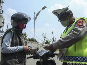 Tilang Manual Disangka Cari Duit, Polisi Baru Nyetop Sudah Dicurigai
