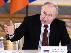 Putin Peringatkan NATO Tak Terlalu Ikut Campur Perang di Ukraina