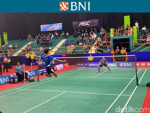 Potret Keseruan Semifinal BNI Sirnas Surabaya Potret Keseruan Semifinal BNI Sirnas Surabaya