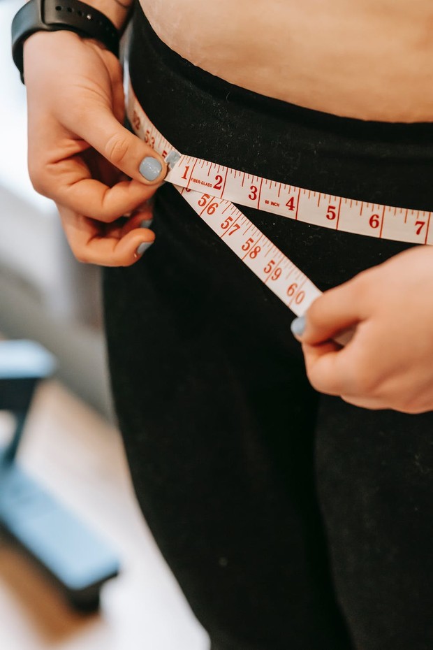 Terlalu banyak mengonsumsi garam bisa membuat berat badan bertambah.