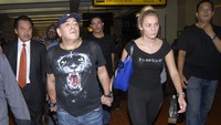 Pada 2013, Diego Maradona, legenda Argentina, berkunjung ke Indonesia. Ia mendatangi Jakarta, dan beberapa kota lainnya. (Foto: BIMA SAKTI/AFP via Getty Images)
