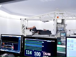 Cuma Rebahan Doang, Dibayar Ratusan Juta!