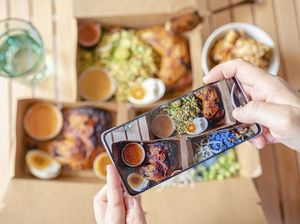 Wanita Tolak Bayar Pesanan Kekasihnya karena Makanan Diacak-acak Wanita Tolak Bayar Pesanan Kekasihnya karena Makanan Diacak-acak