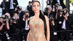 7 Gaya Georgina Rodriguez Datang ke Festival Film Cannes Tanpa Ronaldo