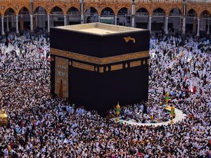 Saudi Resmi Tutup Bandara Jeddah, Tak Ada Lagi Peluang Haji Furoda Tahun Ini Saudi Resmi Tutup Bandara Jeddah, Tak Ada Lagi Peluang Haji Furoda Tahun Ini