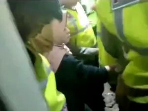 Bu Kades di Sidoarjo Disekap Warga 6 Jam Gegara Dinilai Tak Becus Kerja