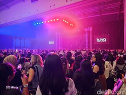 Konser Suga BTS Jadi Ladang Cari Cuan Para Pedagang