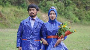 8 Potret Baju Pernikahan Low Budget, Kocak Bikin Gagal Paham