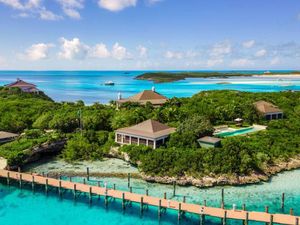 Pulau Pribadi Bekas Syuting Film James Bond Dijual Rp 1,5 T